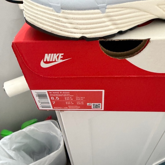 Nike p6000 (metallic silver) blue tint - Picture 8 of 12